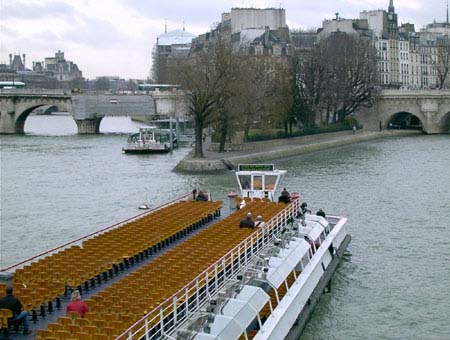 186_cruiseboat