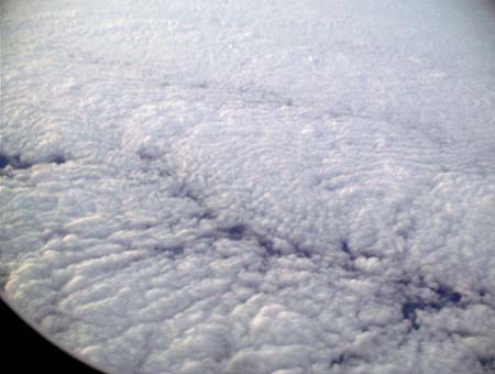 020_plane_clouds